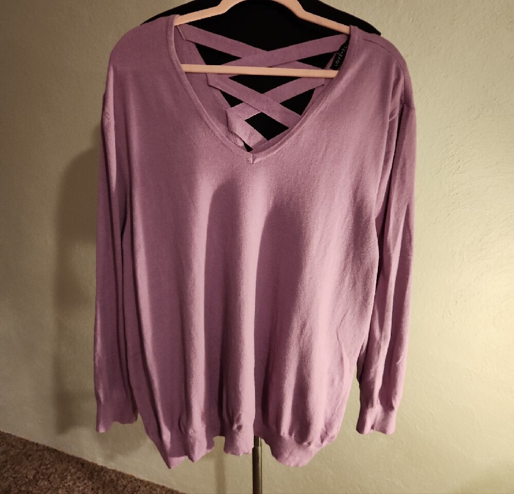 Love Ellie Sweater Women's Lavender V-Neck 3X Lightweight Knit